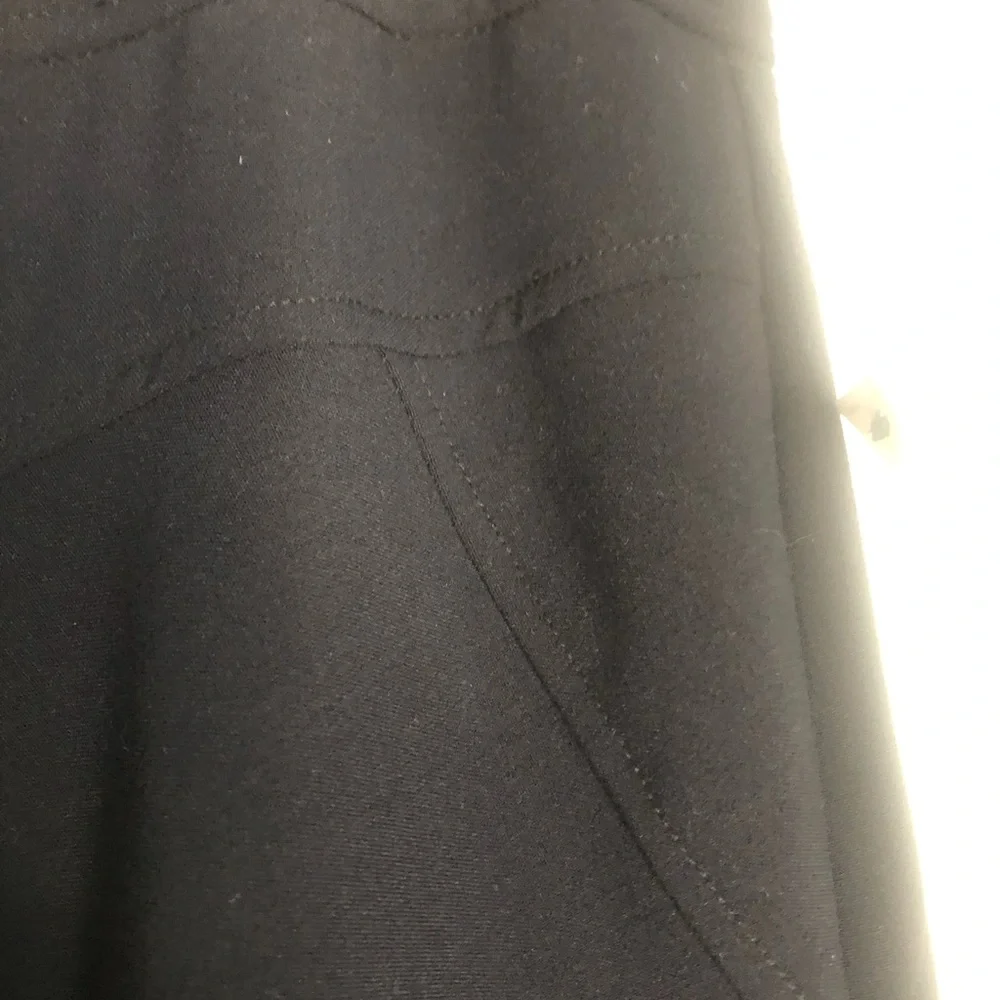 Worthington Skirt size 10 black, 28” L New w tag